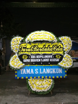 Papan Bunga Duka di Pampang